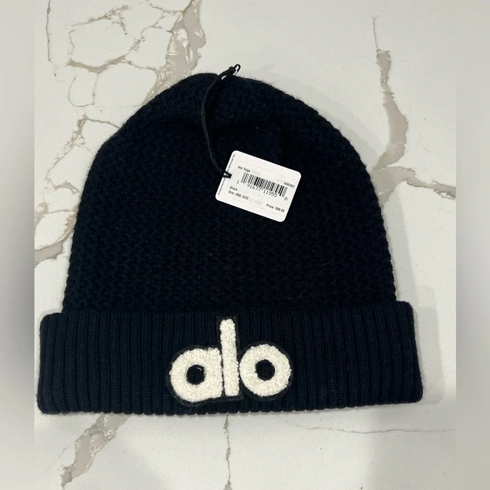 NWT ALO  Knit Hat - Picture 2 of 5